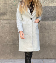 Carica l'immagine nel visualizzatore di Gallery, Abrigo Velisa (últimas 2 uds)