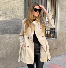 Carica l'immagine nel visualizzatore di Gallery, Trench Levine (últimas 2 uds)